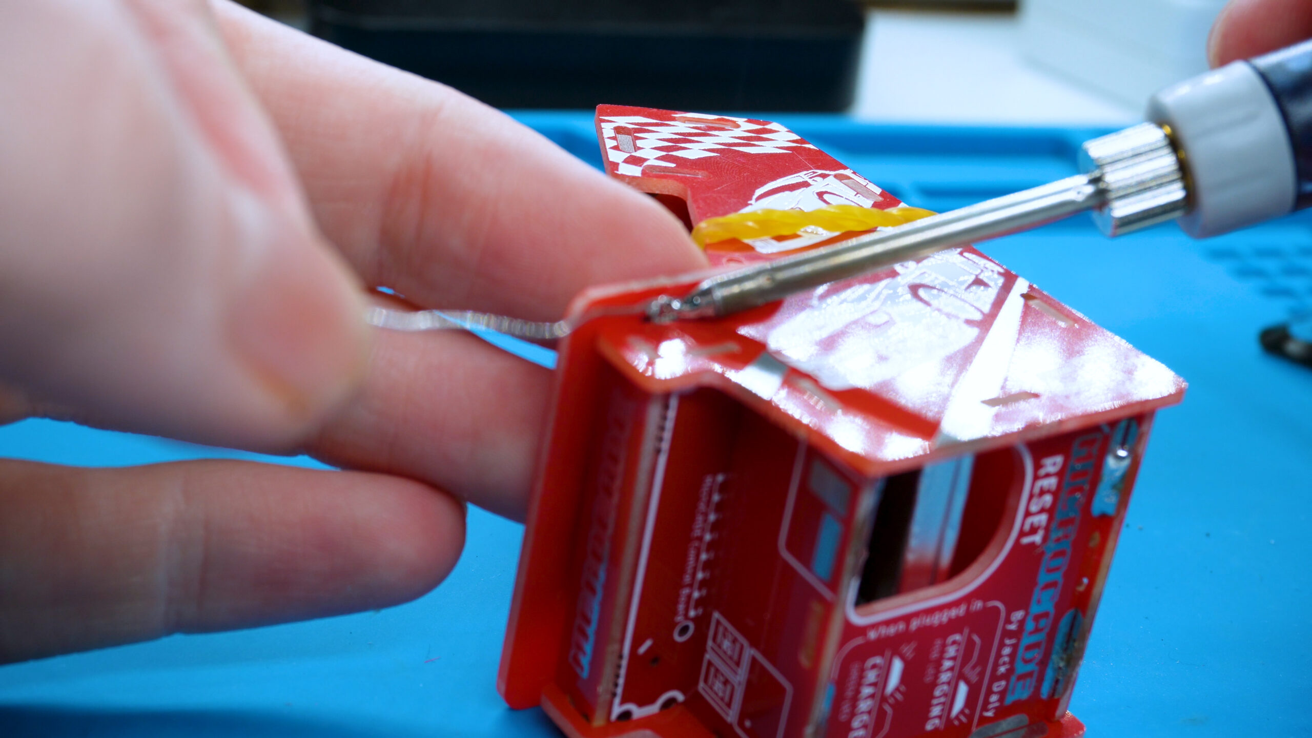 Assembly.00_07_33_07.Still043